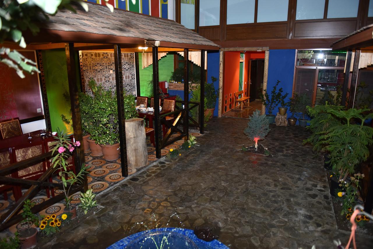 Inci Design Hotel & Hostel Şǝki Buitenkant foto